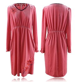 金丝绒家居睡衣 秋冬季温暖舒适的女士专属之选